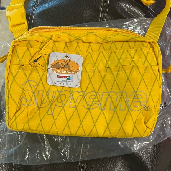 Yellow Supreme Shoulder Bag (FW18) with Supreme Candy 🍭 Necklace - Picture 3 of 6
